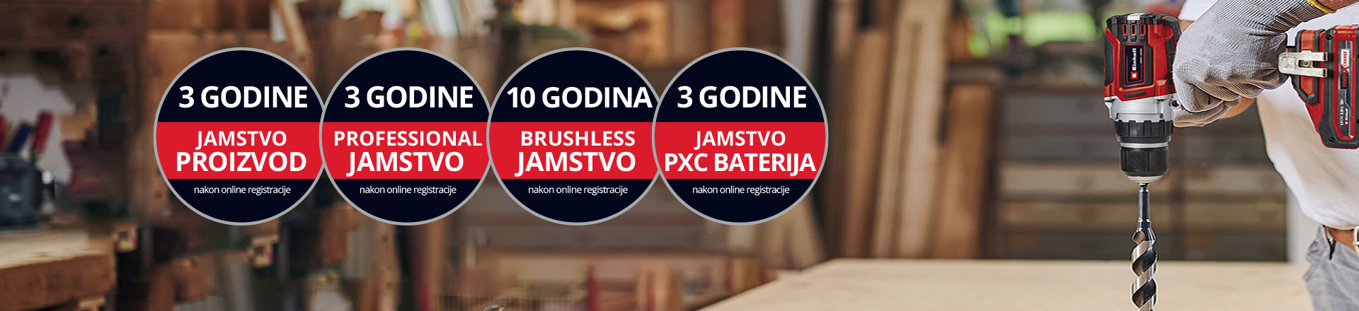 "Ovdje možete vidjeti muškarca u radionici kako koristi Einhell bušilicu. Osim toga, na slici su postavljene ikone za različite vrste produženja jamstva. Sljedeća produženja jamstva su moguća: ‘Jamstvo proizvoda’, ‘Professional Jamstvo’, ‘Brushless Jamstvo’ i ‘Jamstvo za bateriju’."